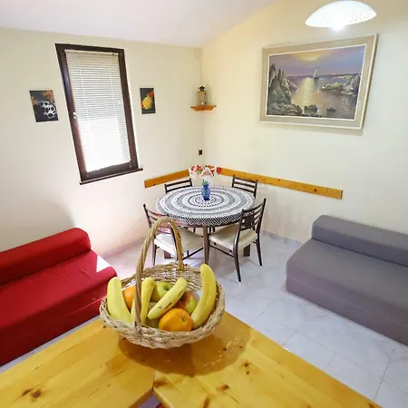 House Neda, Dugi Otok