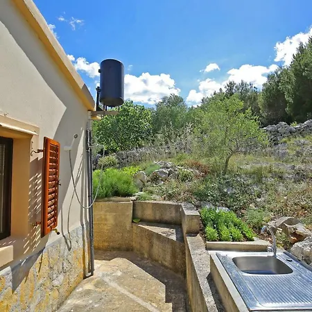 House Neda, Dugi Otok Tatil Evi